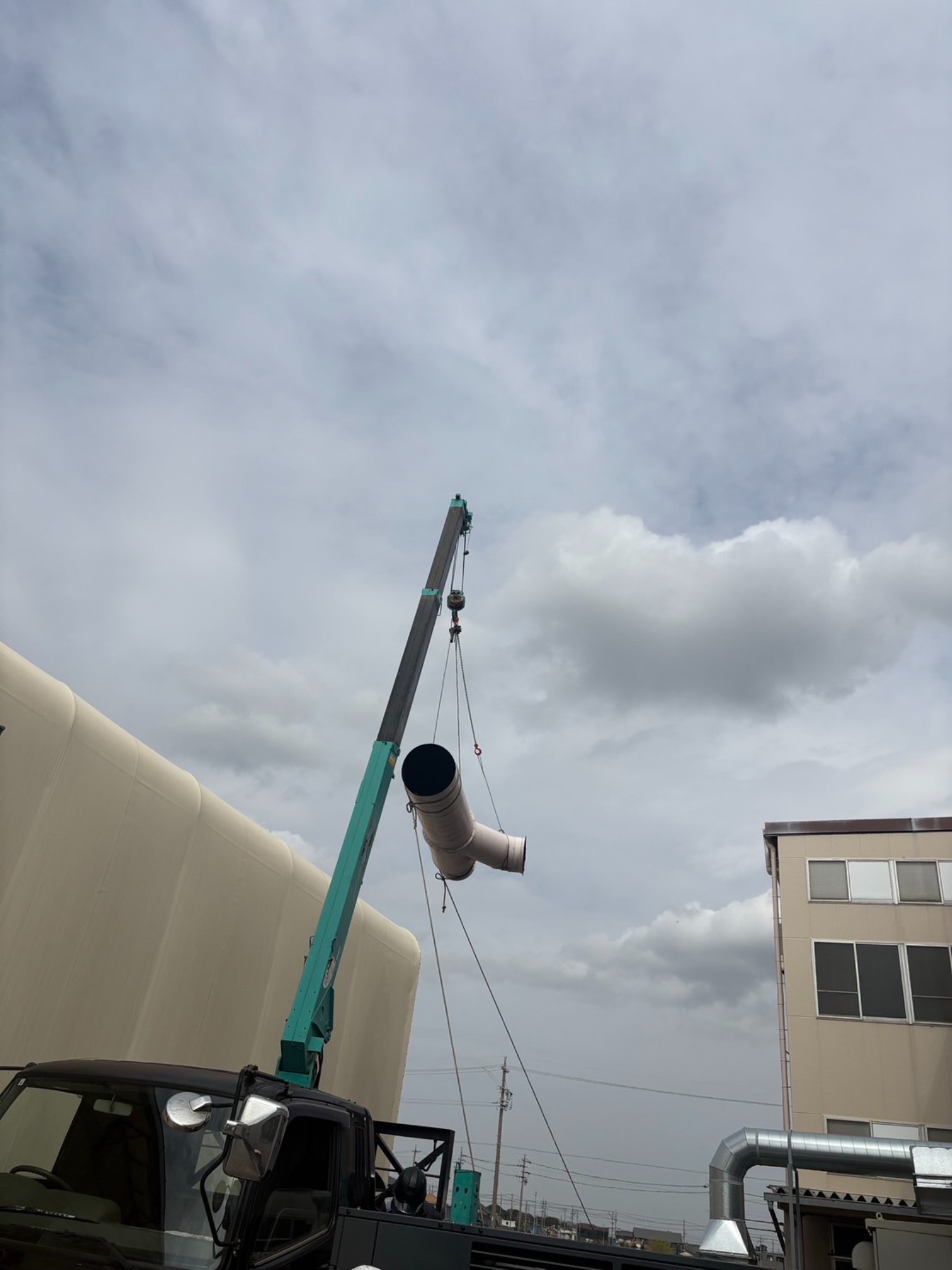 集塵機とダクトの撤去を承りました