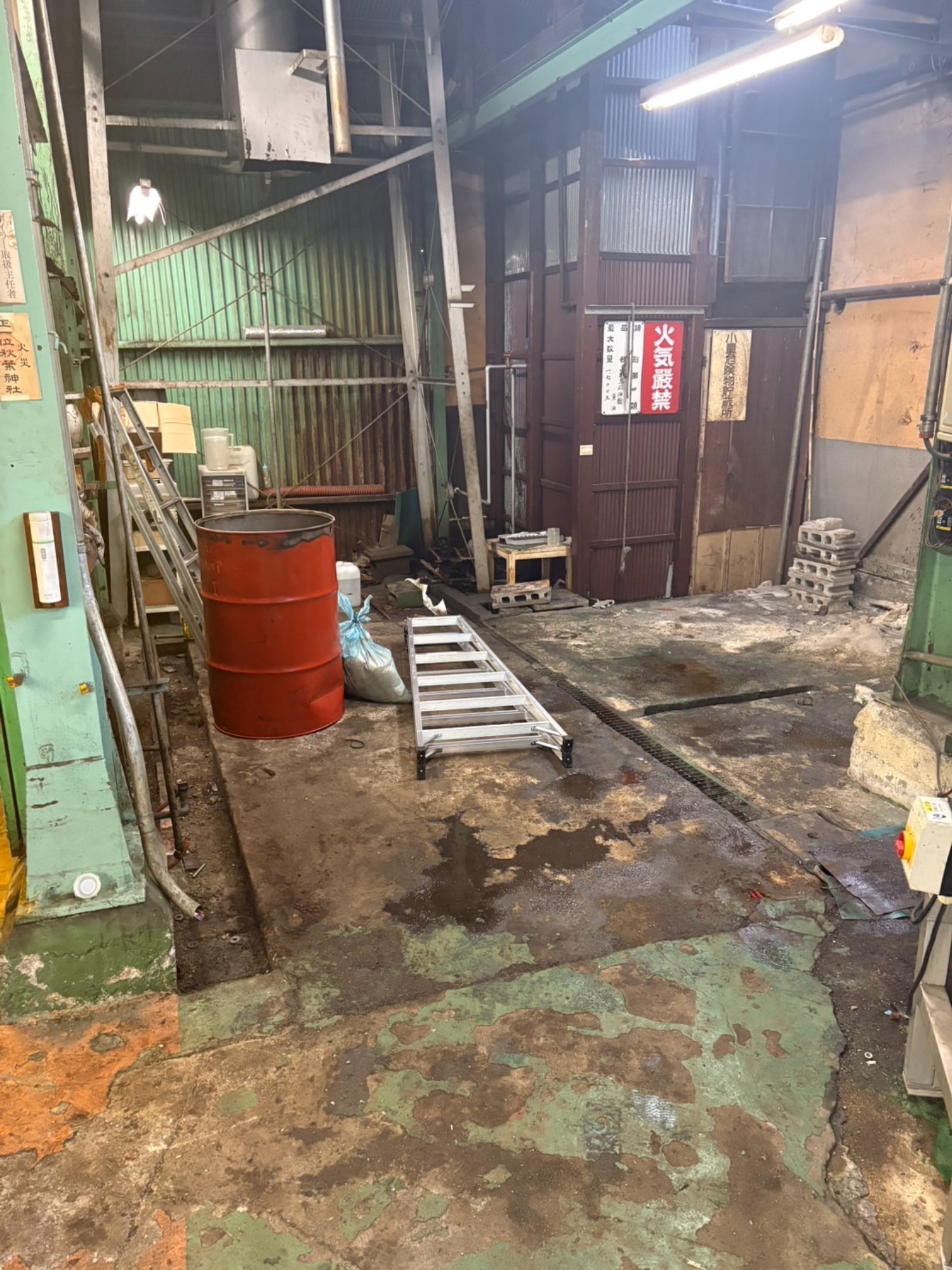 ボイラーの撤去とダクトの撤去を承りました