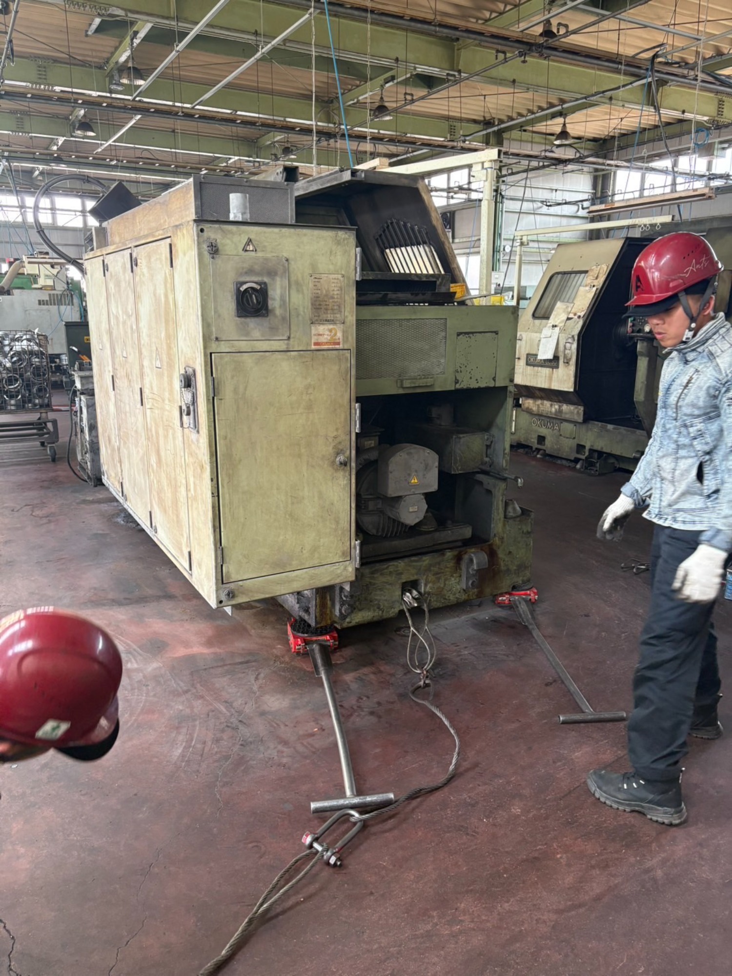 大型NC旋盤の工場内移設を承りました