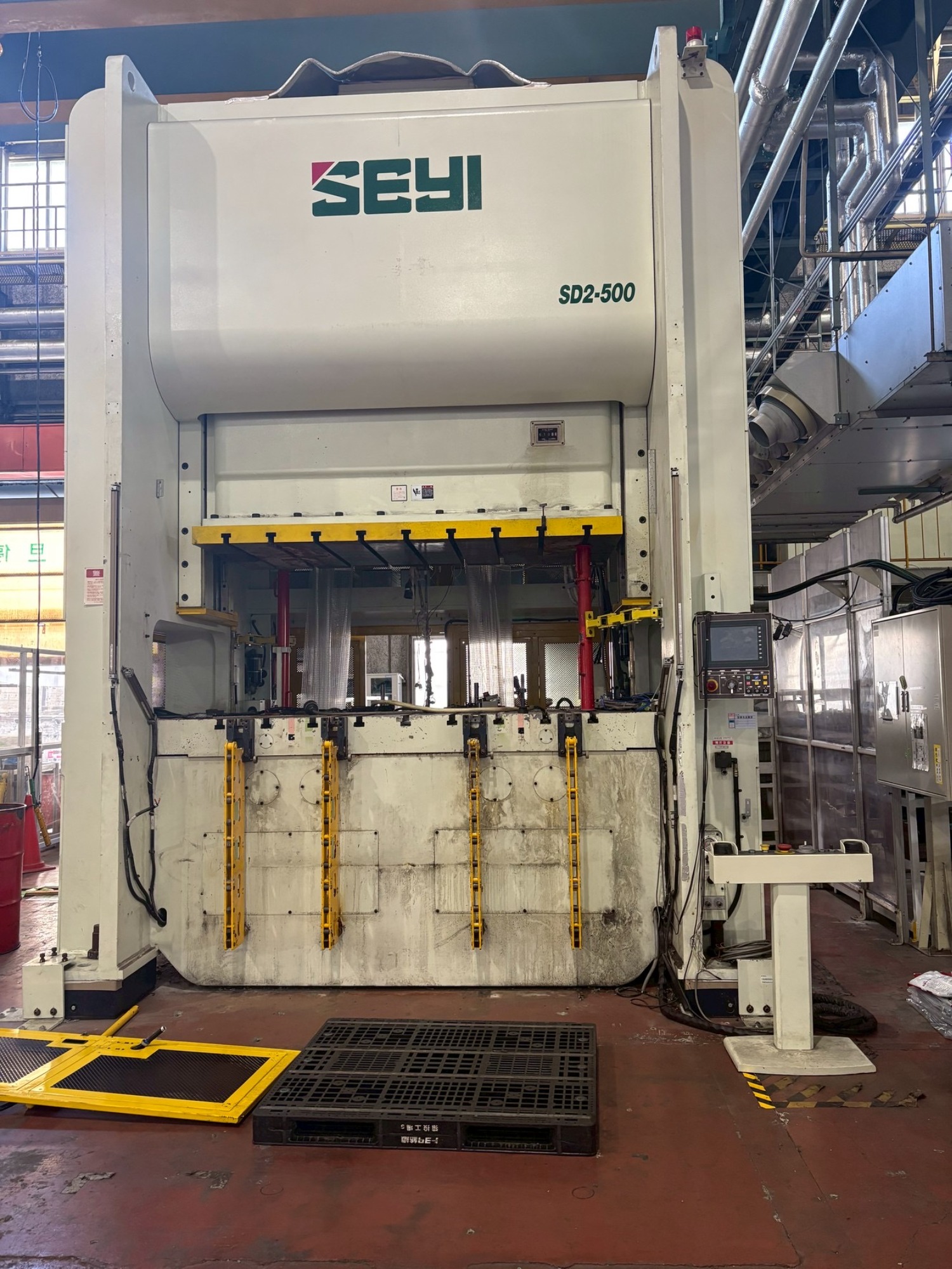 500tプレス機を撤去させていただきました