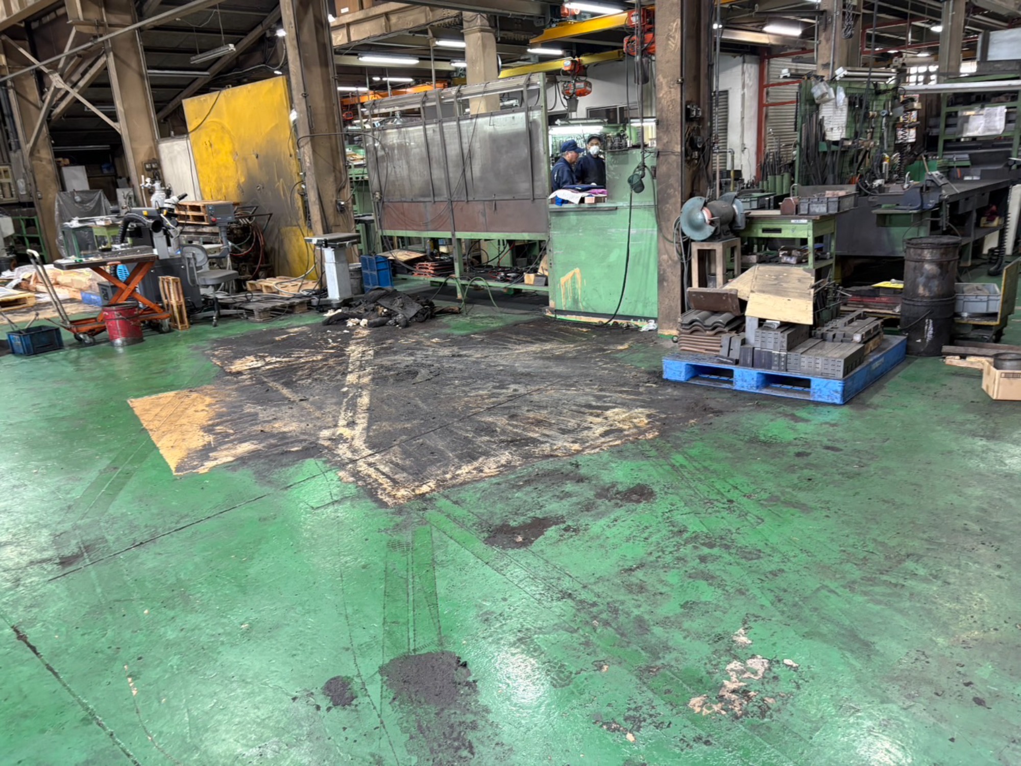 NC旋盤を撤去させていただきました