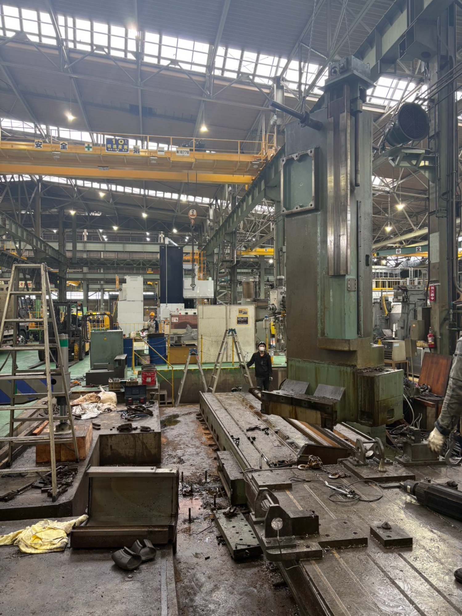 門型加工機を撤去させていただきました