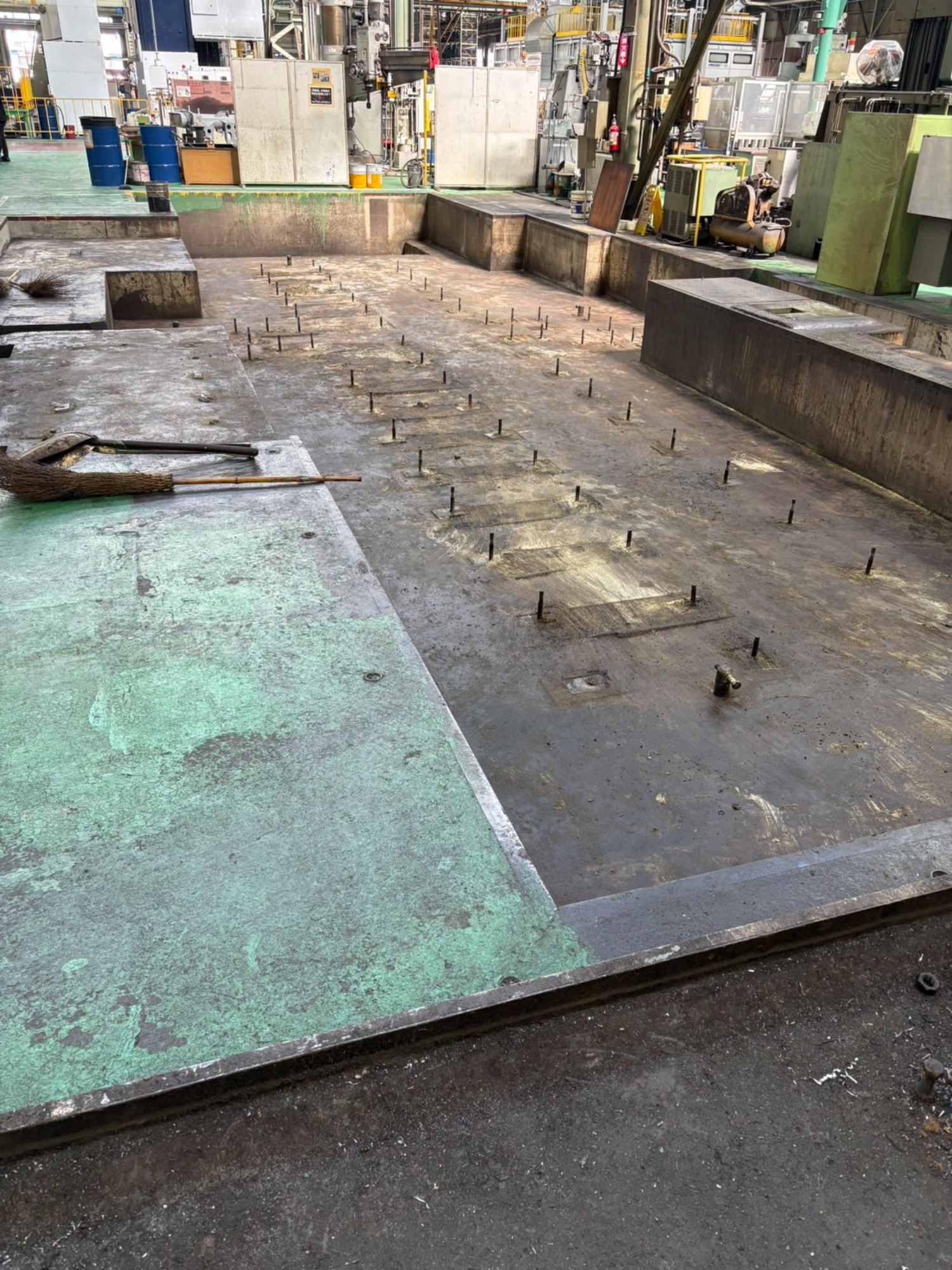 門型加工機を撤去させていただきました