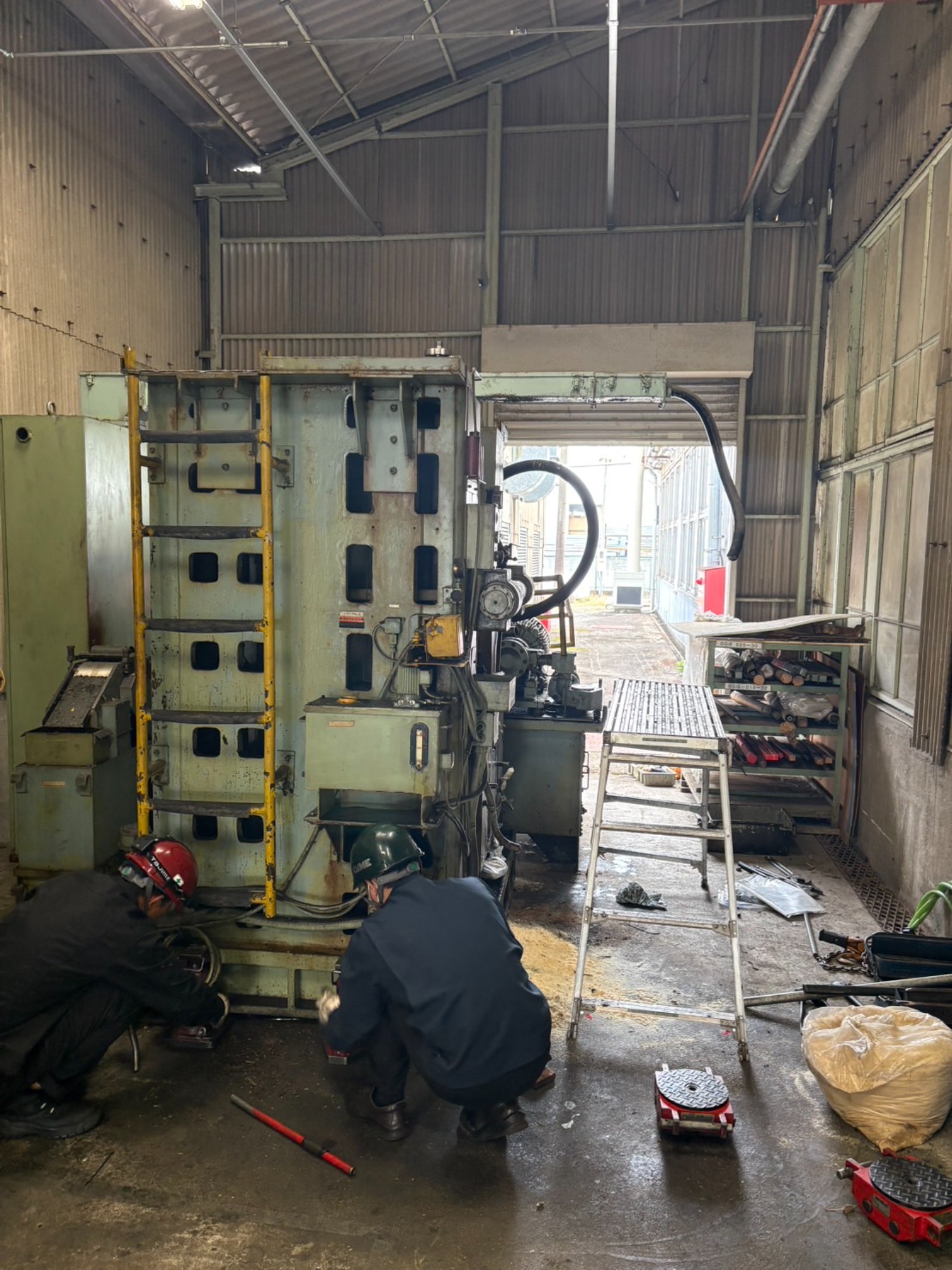 専用機とフライスの撤去を承りました