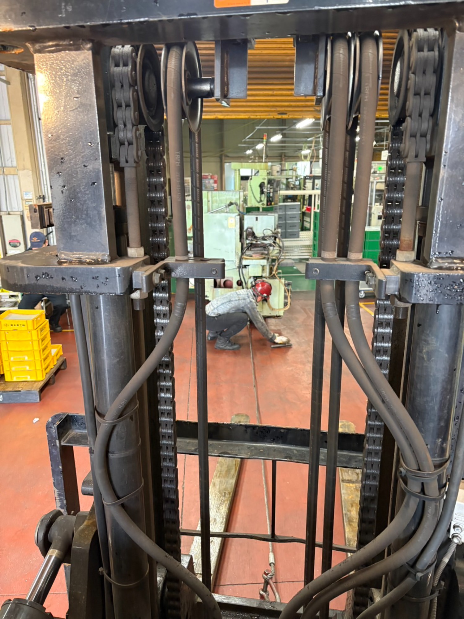 NC旋盤、転造機、研磨機を撤去させていただきました