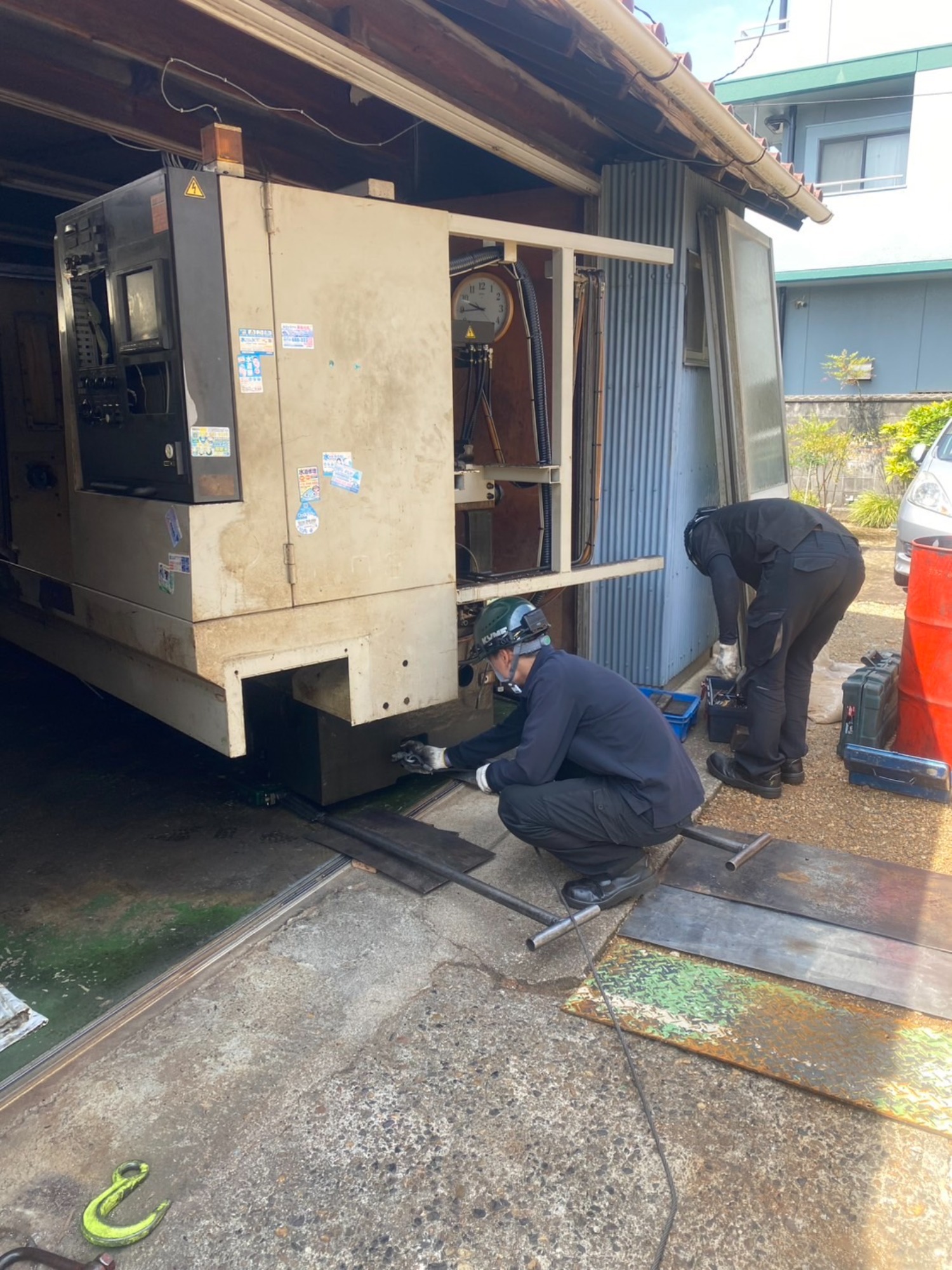 NC旋盤を撤去させていただきました