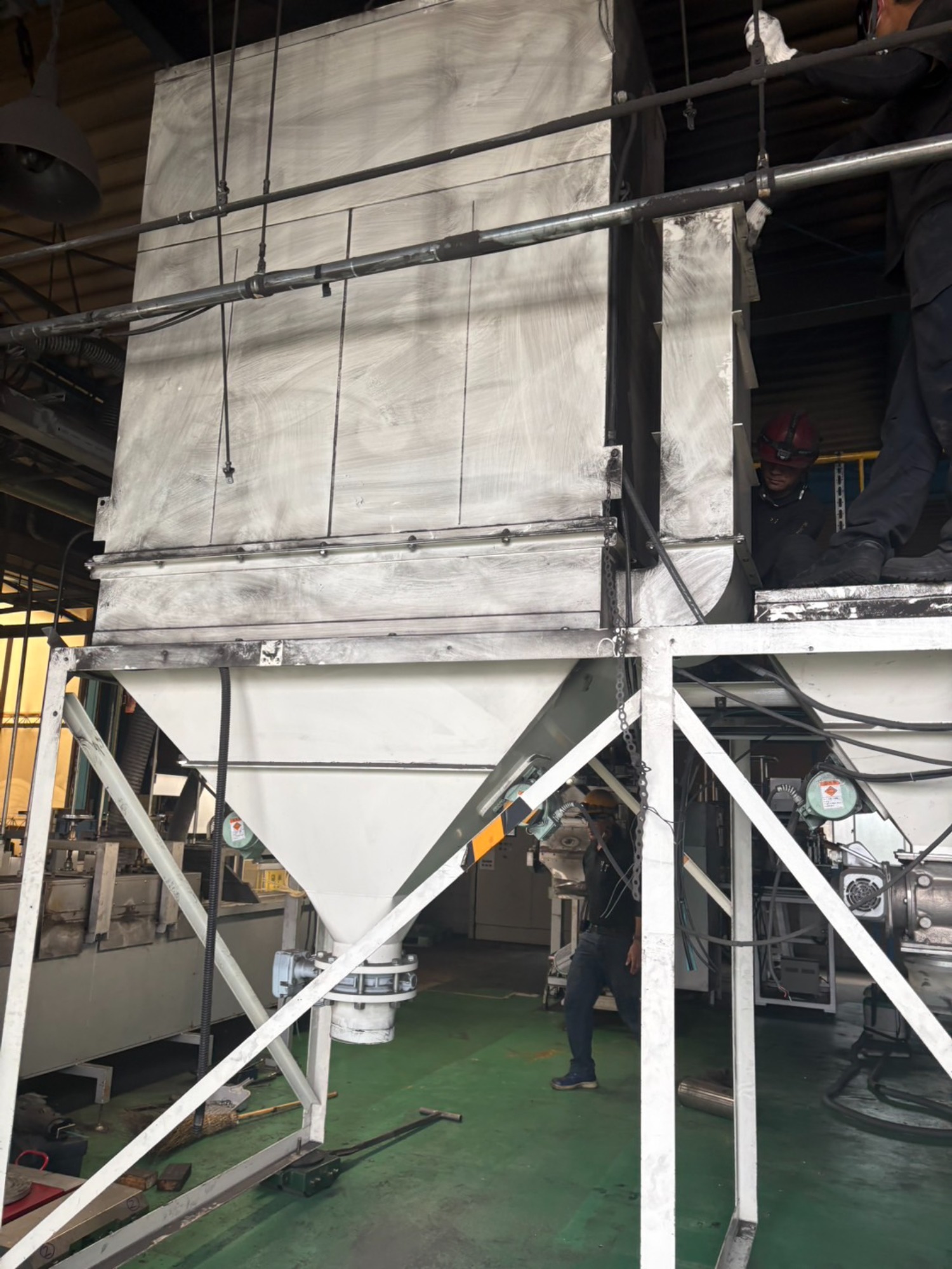集塵機の解体撤去を承りました