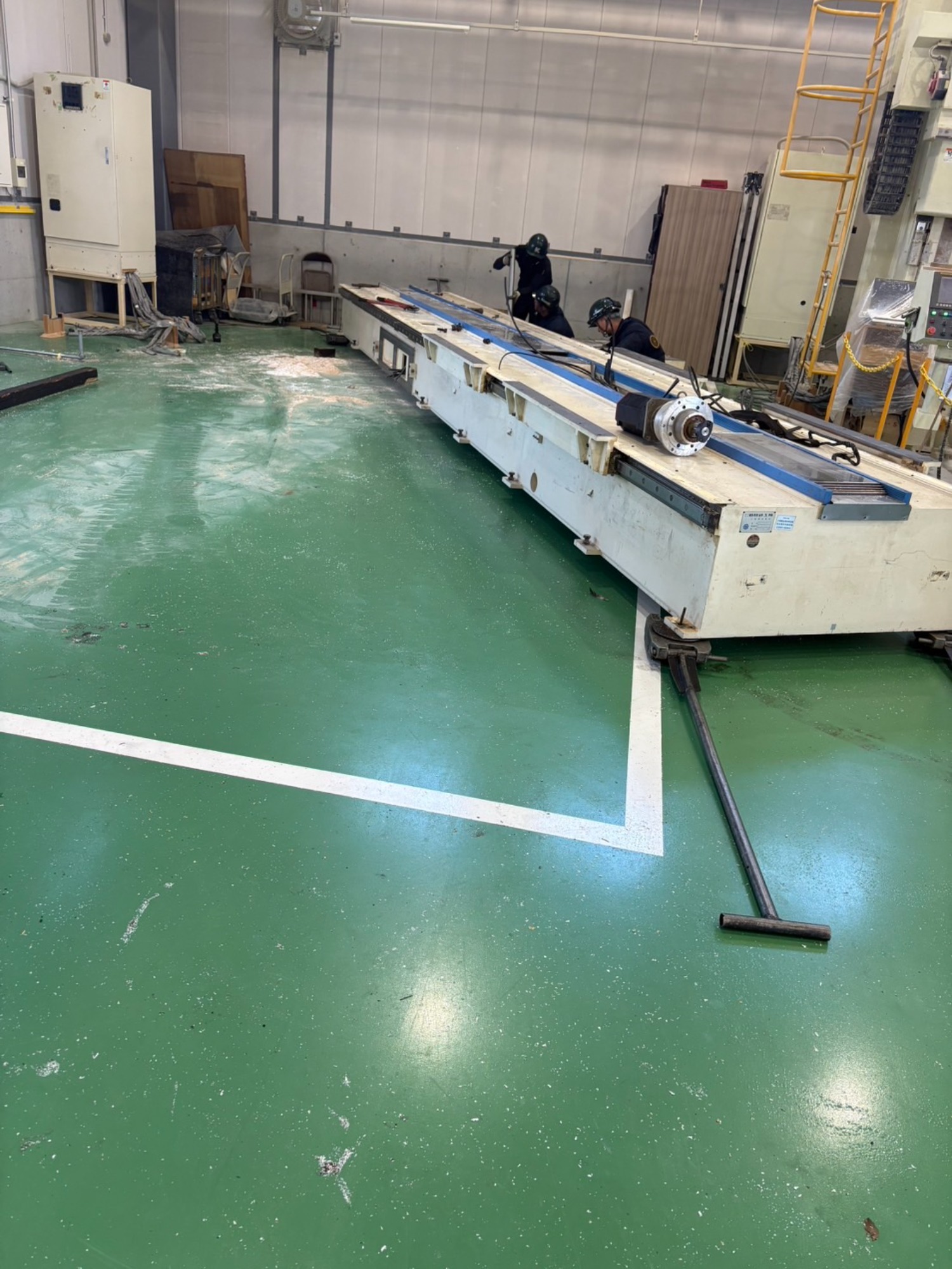 門型の加工機の撤去を承りました